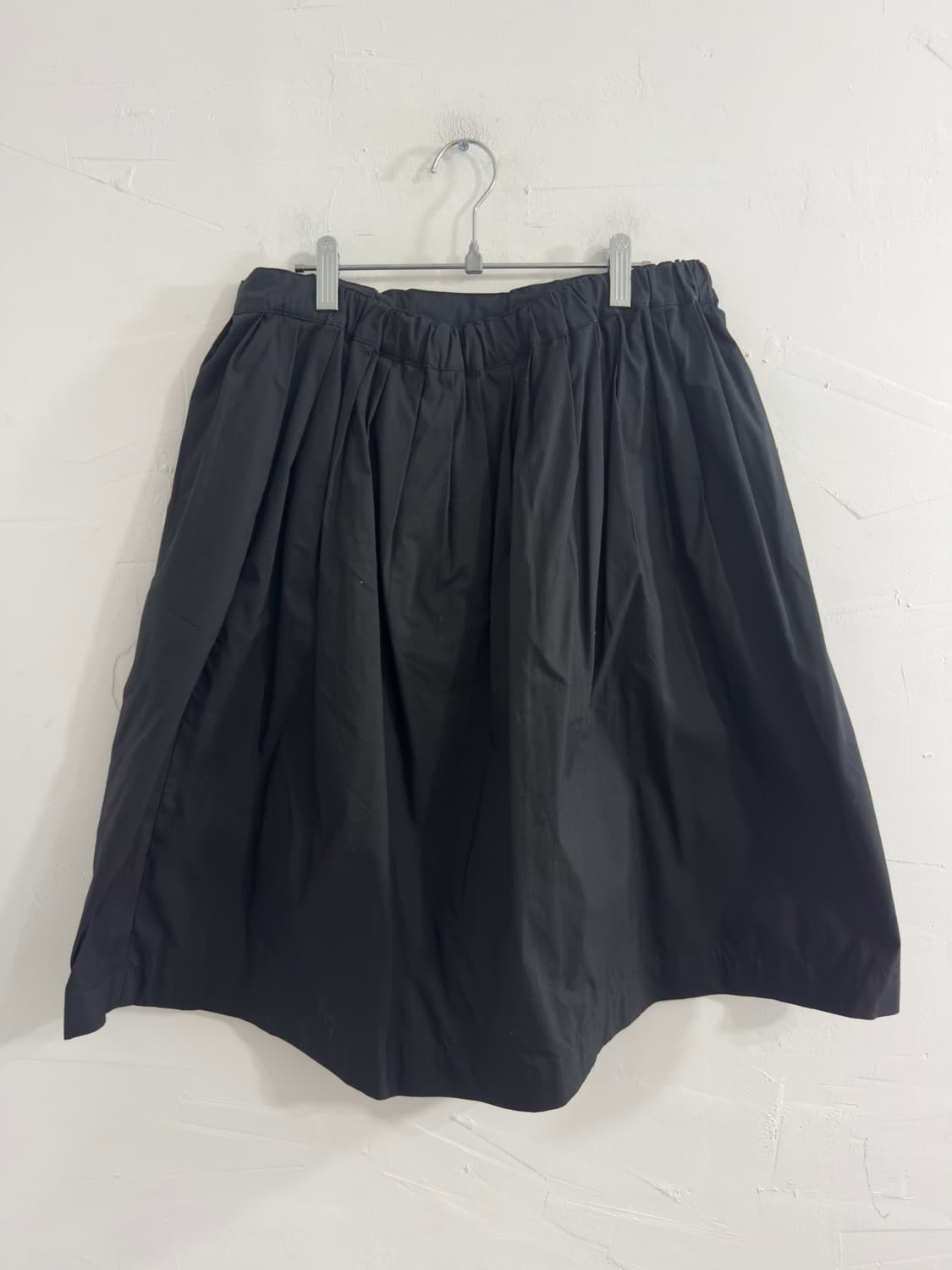 uniqlo black midi skirt 상품이미지5