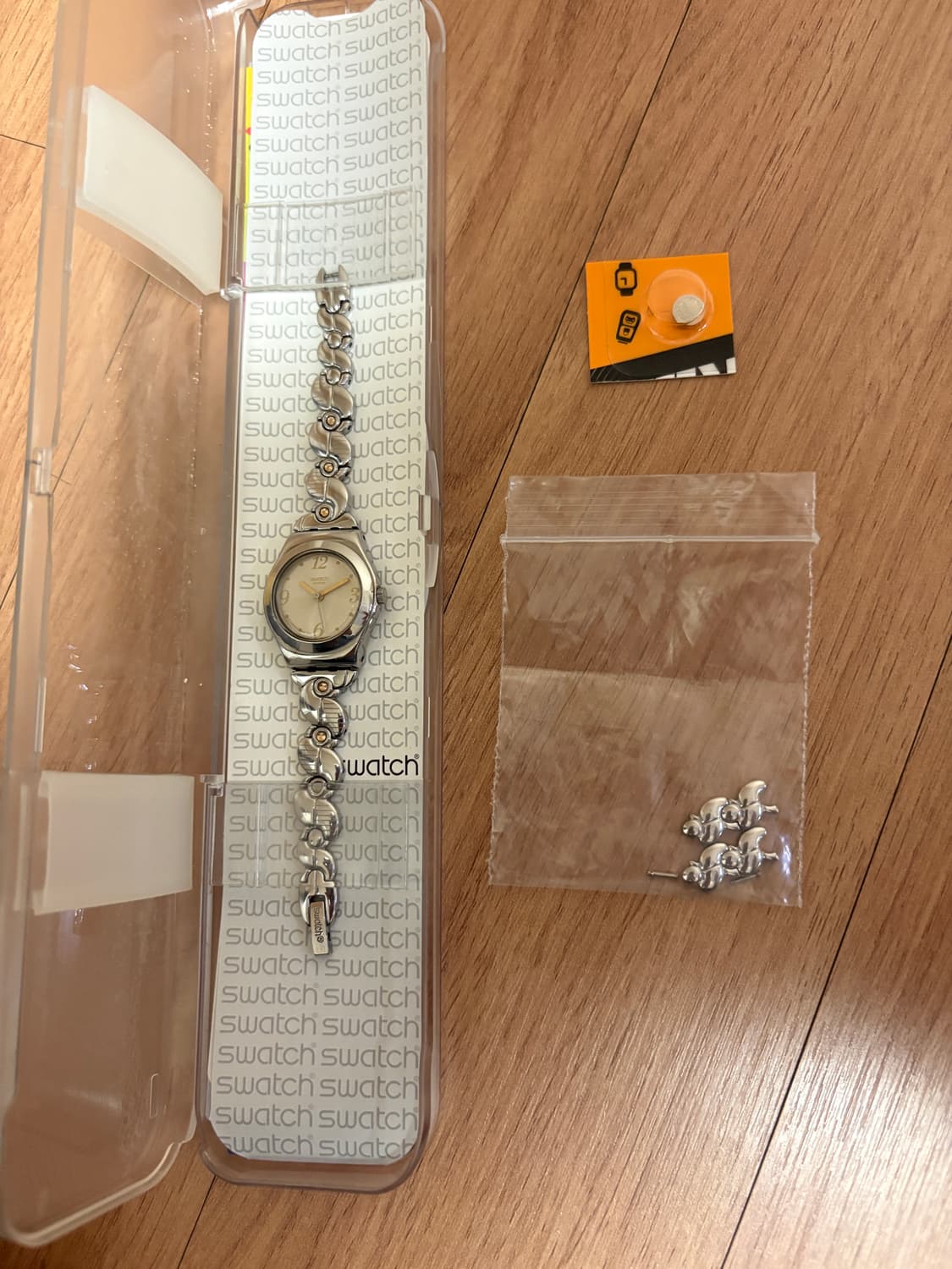 스와치 아이러니(Irony) 라인 여성용 메탈 시계 상품이미지8