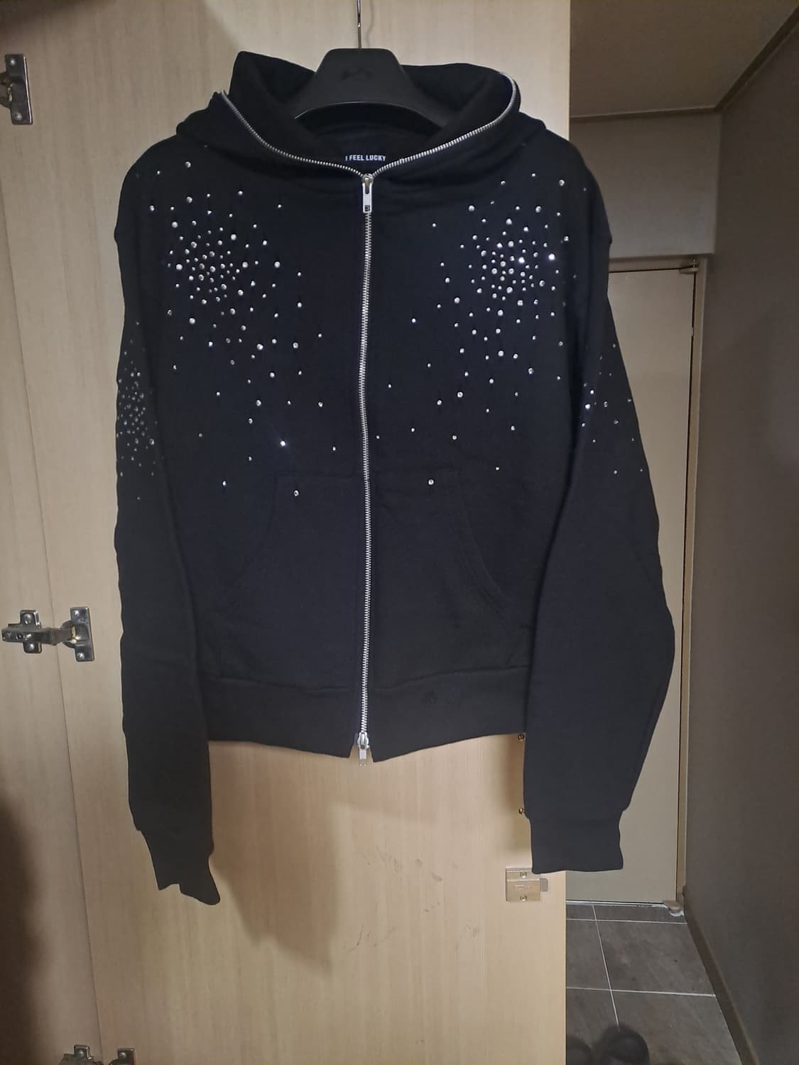Ifeellucky bling hood zip-up 상품이미지4