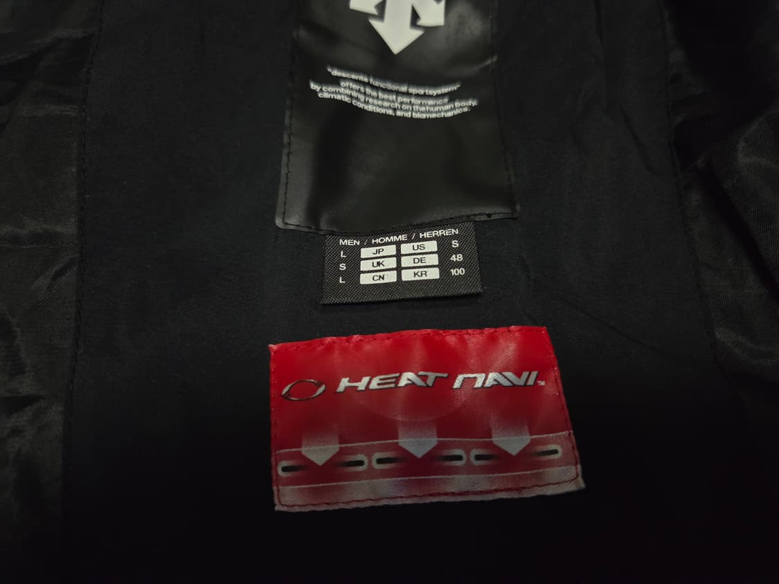 데상트 스위스 스키 레플리카 모노크롬  롱패딩 점퍼 상품이미지5