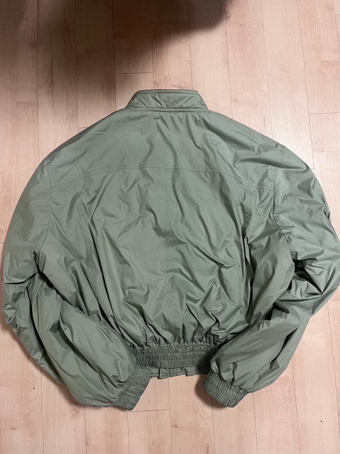 유먼트 나일론 크롭점퍼 (카키) 상품이미지5