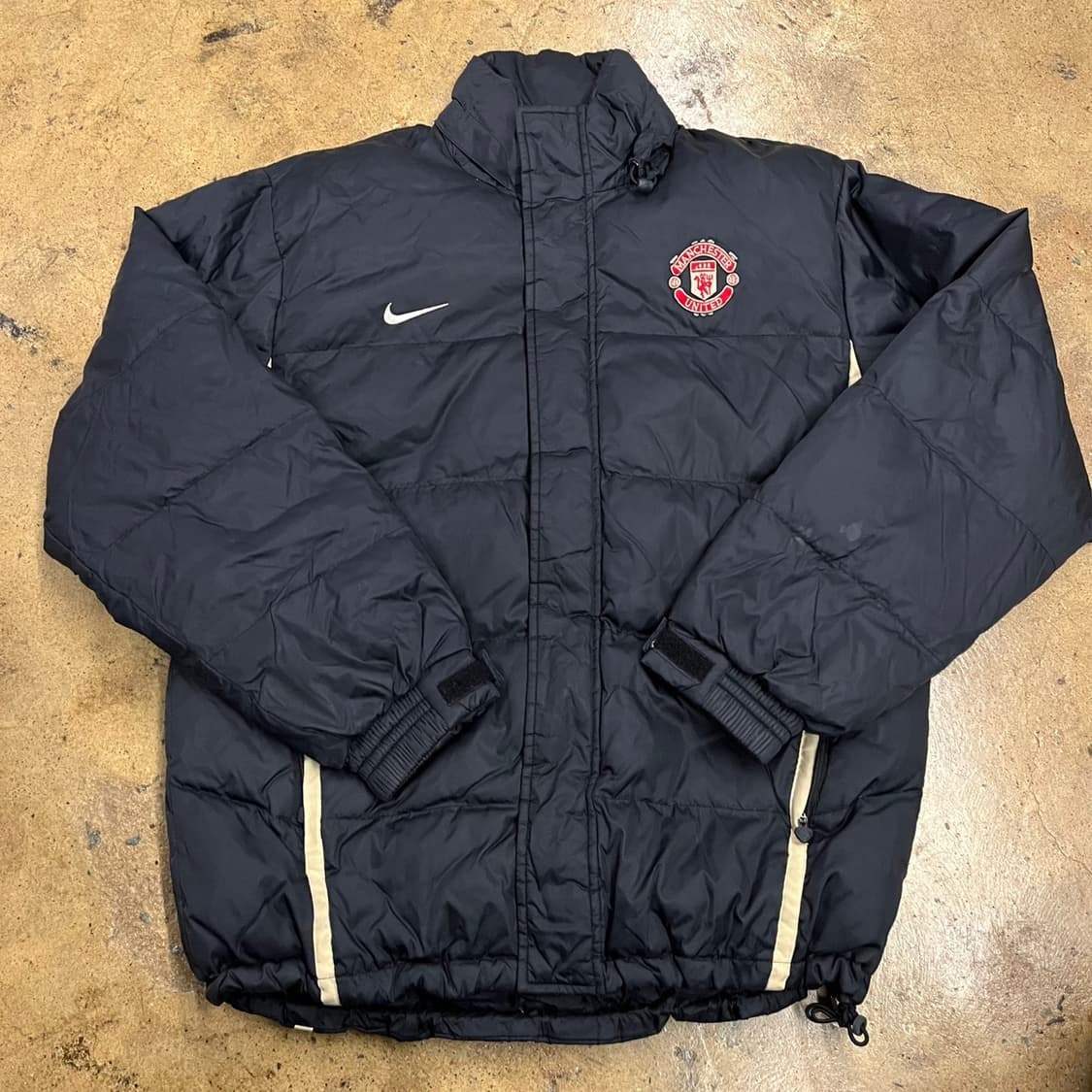 [정품/L] 나이키 맨유 패딩 블랙 b14 상품이미지2
