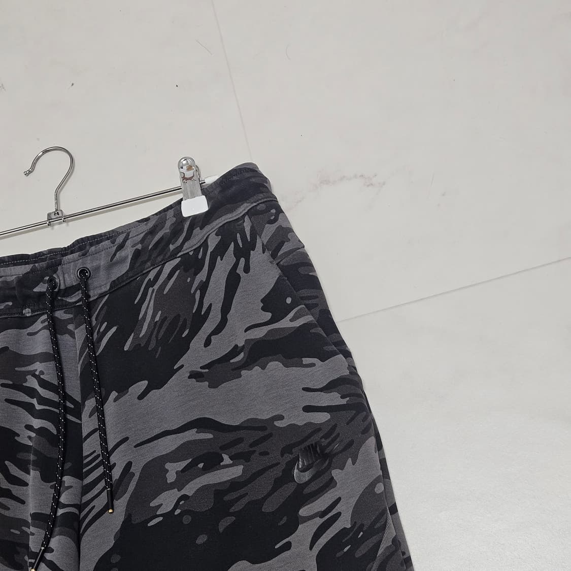 L 나이키 그레이 카모 테크팩 조거팬츠 상품이미지2