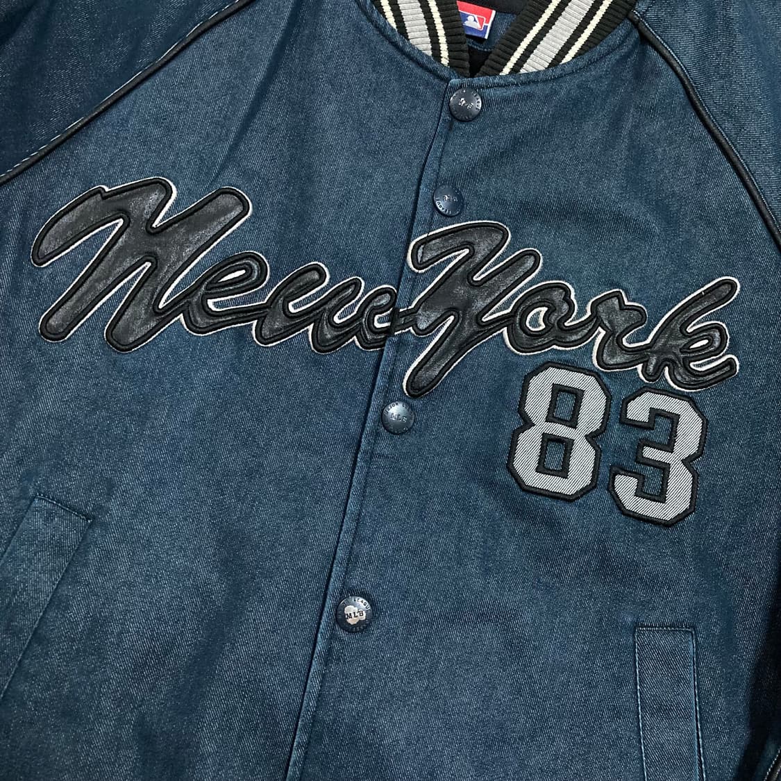 MLB 00s 뉴욕양키스 빅로고 데님 바시티 자켓 상품이미지2