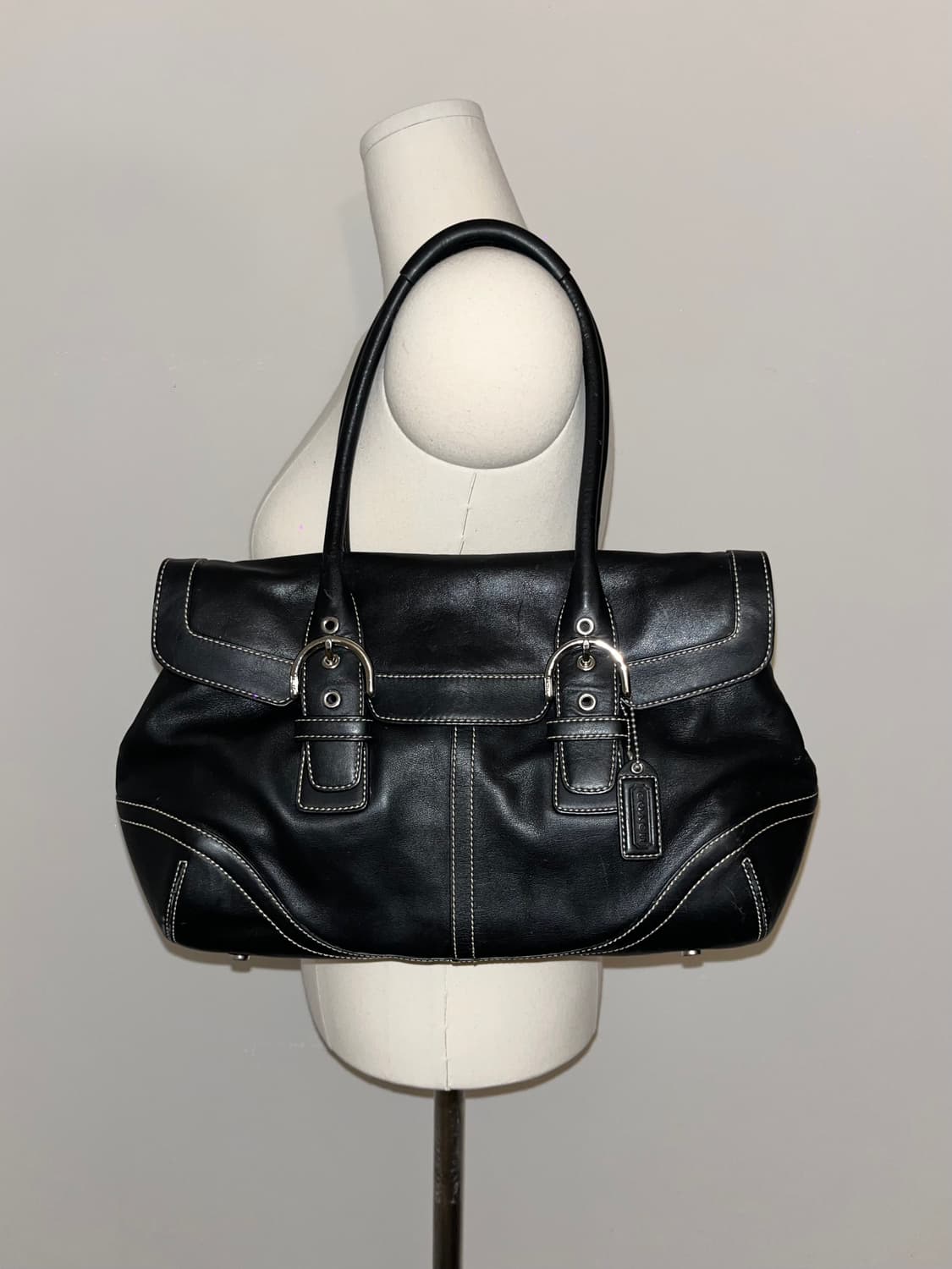 📦 2000y2k Coach Allblack shoulder bag 상품이미지1