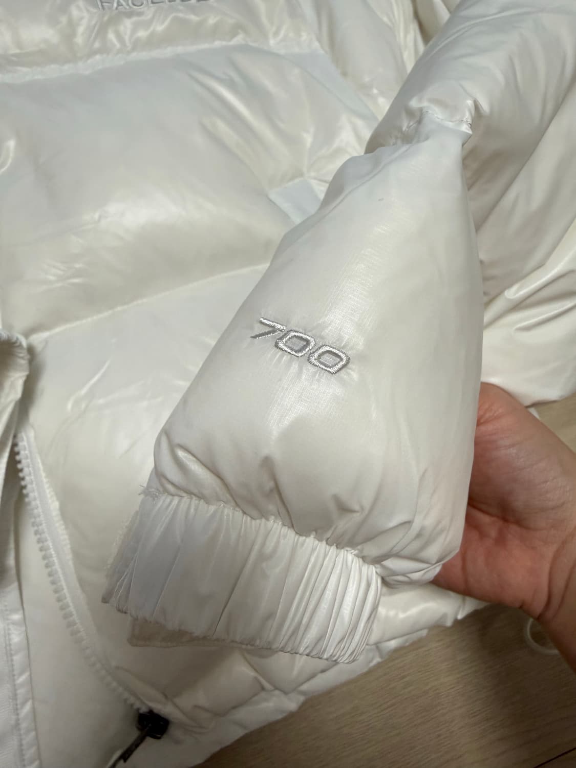 노스페이스 눕시 크롭 화이트 패딩 상품이미지5