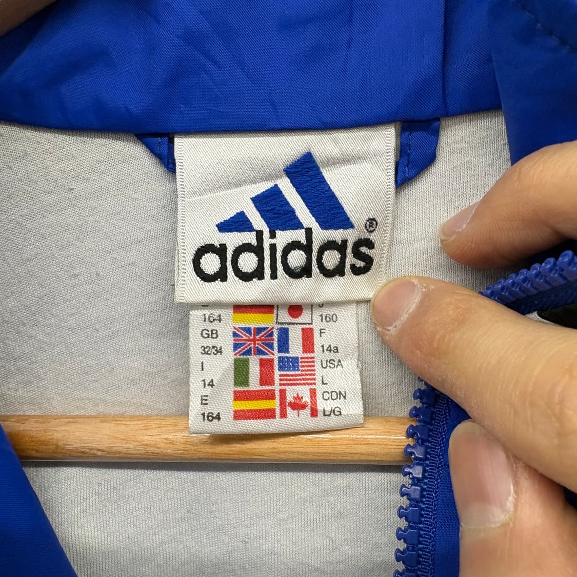 아디다스 블루 블랙 바람막이 자켓 M 상품이미지4