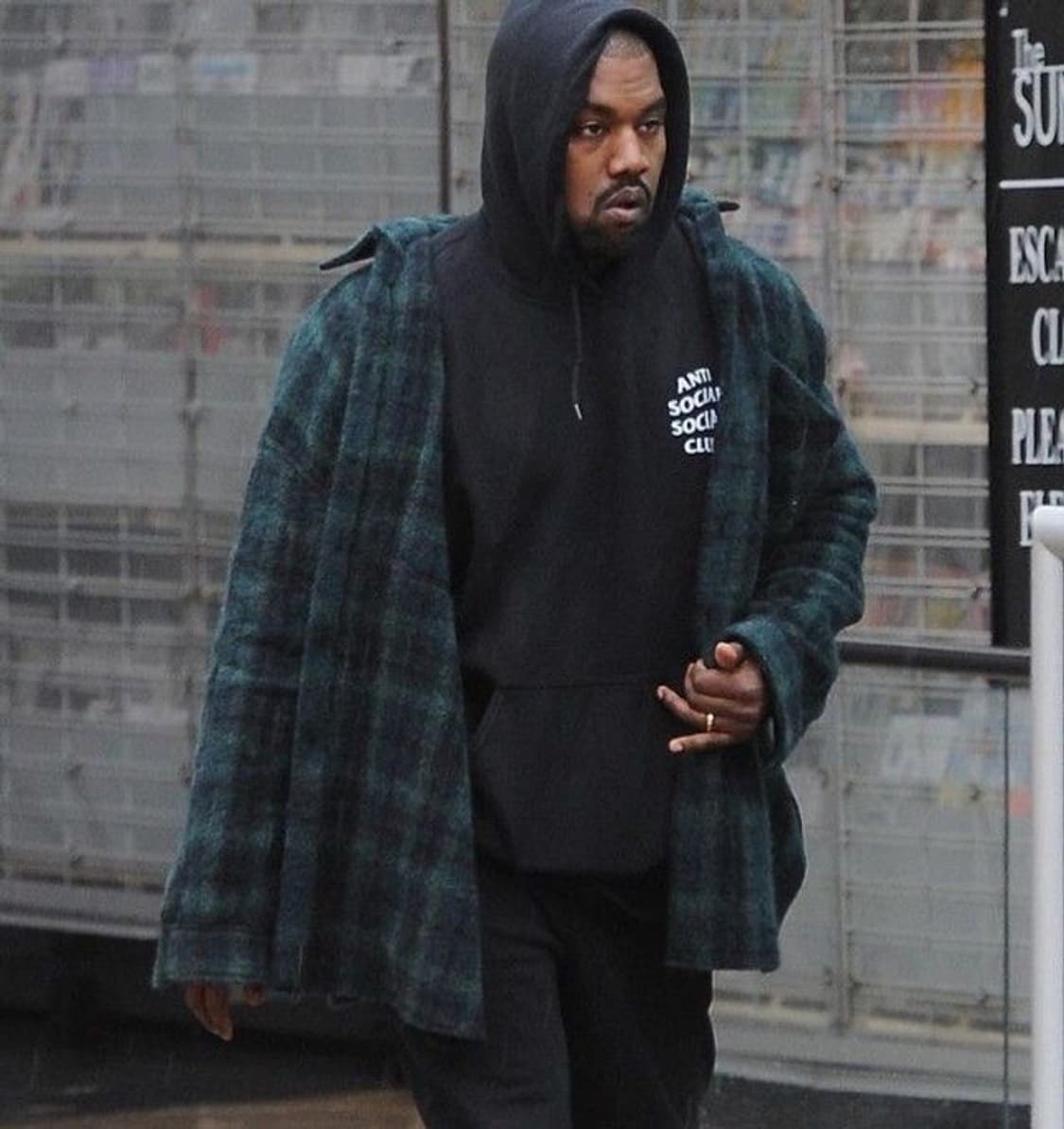 안티소셜소셜클럽 칸예 후드티 L 상품이미지1