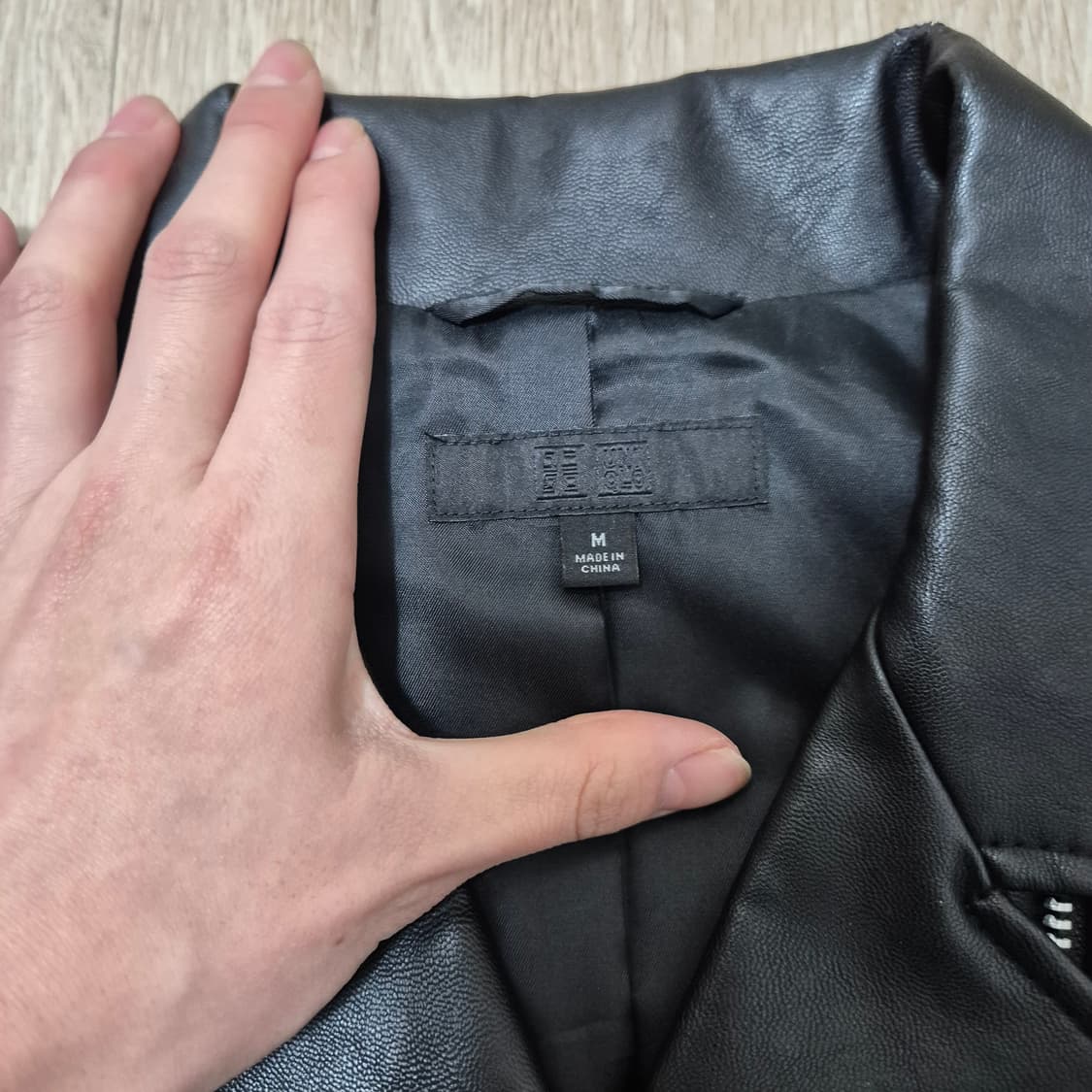 유니클로 싱글 레더 라이더 가죽자켓 M(95) 상품이미지4