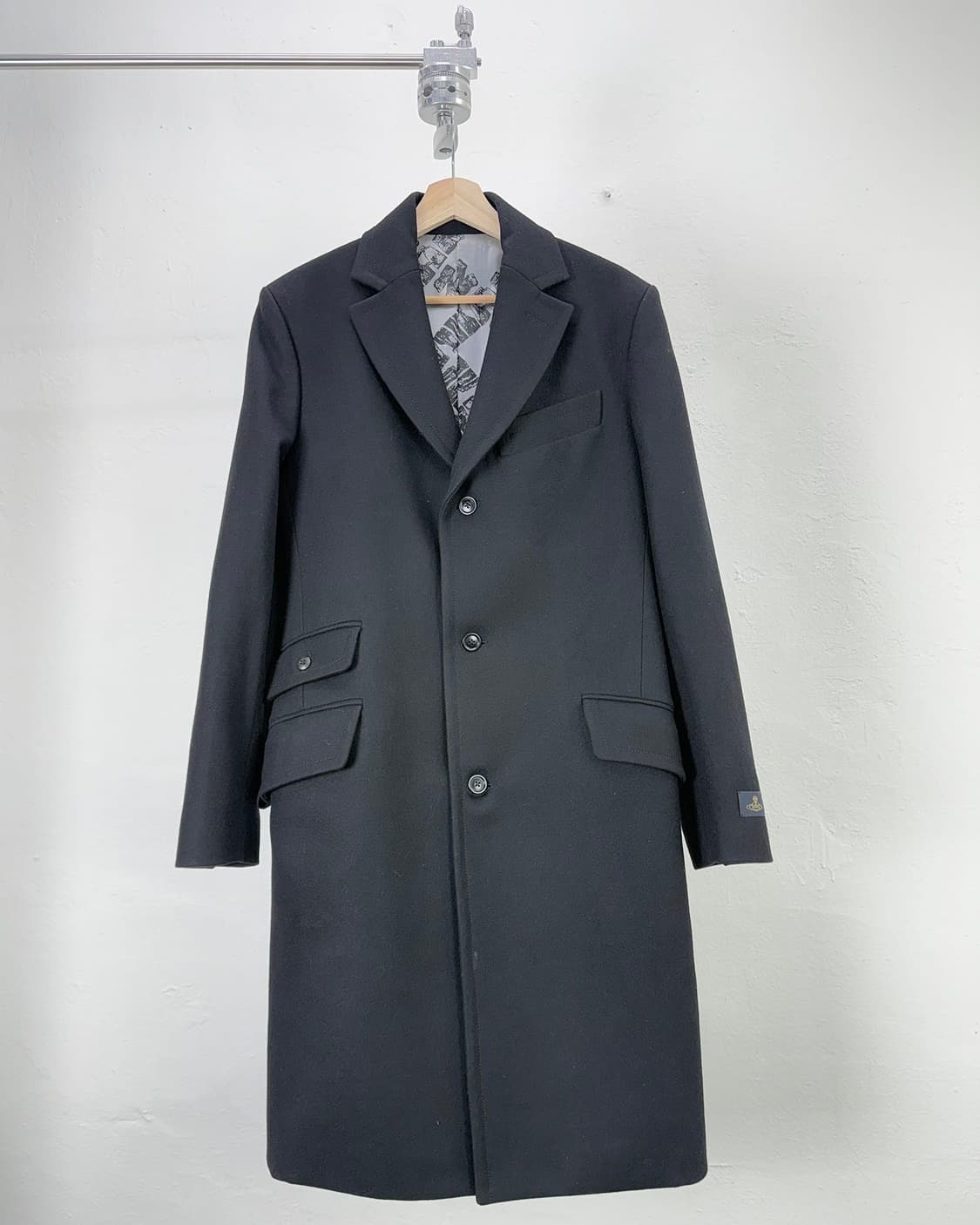 비비안웨스트우드 맨 블랙 울 체스터 다이그널 필드 코트 상품이미지1