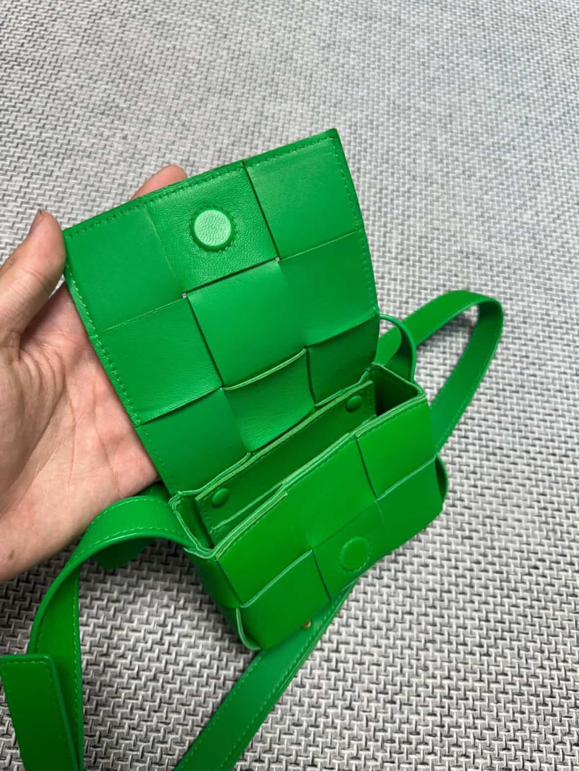 [정품] 보테가베네타 카세트백 미니 크로스백 상품이미지3