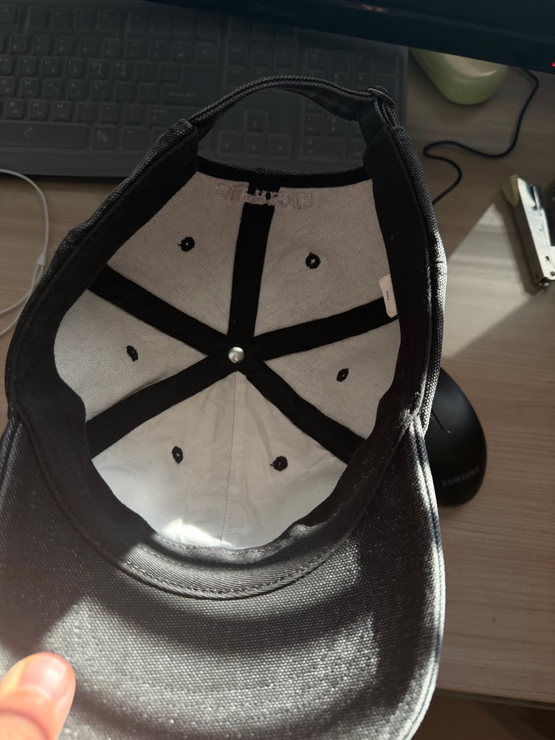 슈프림 24fw 피그먼트 S 로고 6패널 블랙 상품이미지4