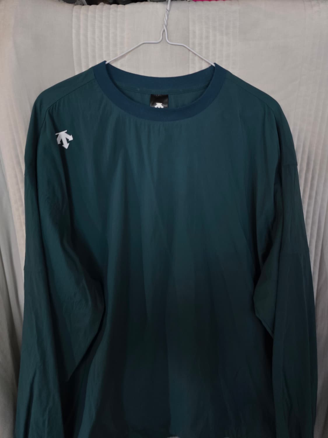 데상트 바람막이  상품이미지2