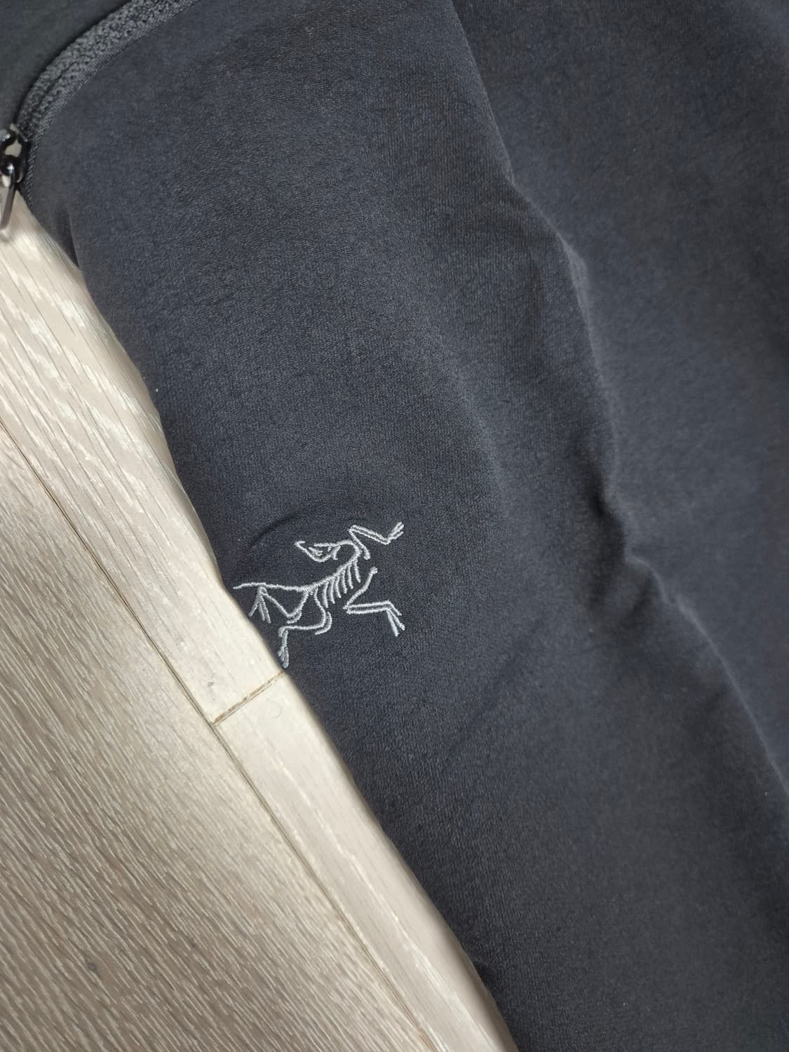 아크테릭스 감마 AR 팬츠(블랙) 32 레귤러 판매합니다. 상품이미지2