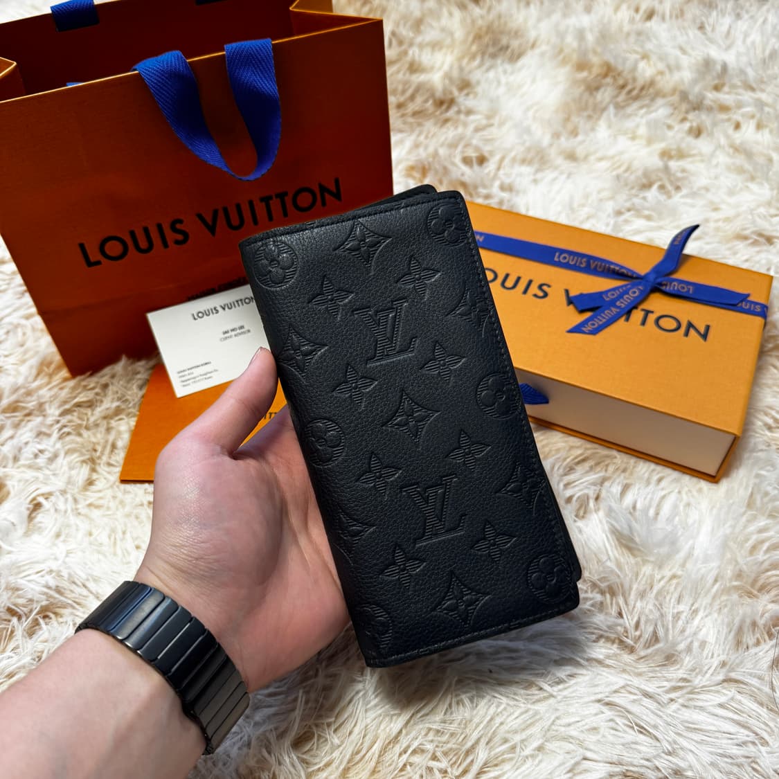 [백화점판/신형] 루이비통 모노그램 쉐도우 브라짜 장지갑 상품이미지1