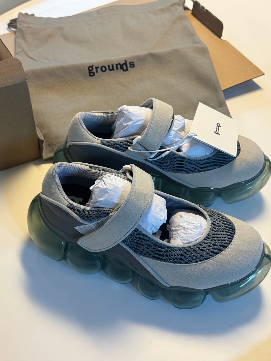 grounds 그라운즈 주얼리 코쿤 메쉬그레이 민희진 신발 40사이즈 상품이미지2