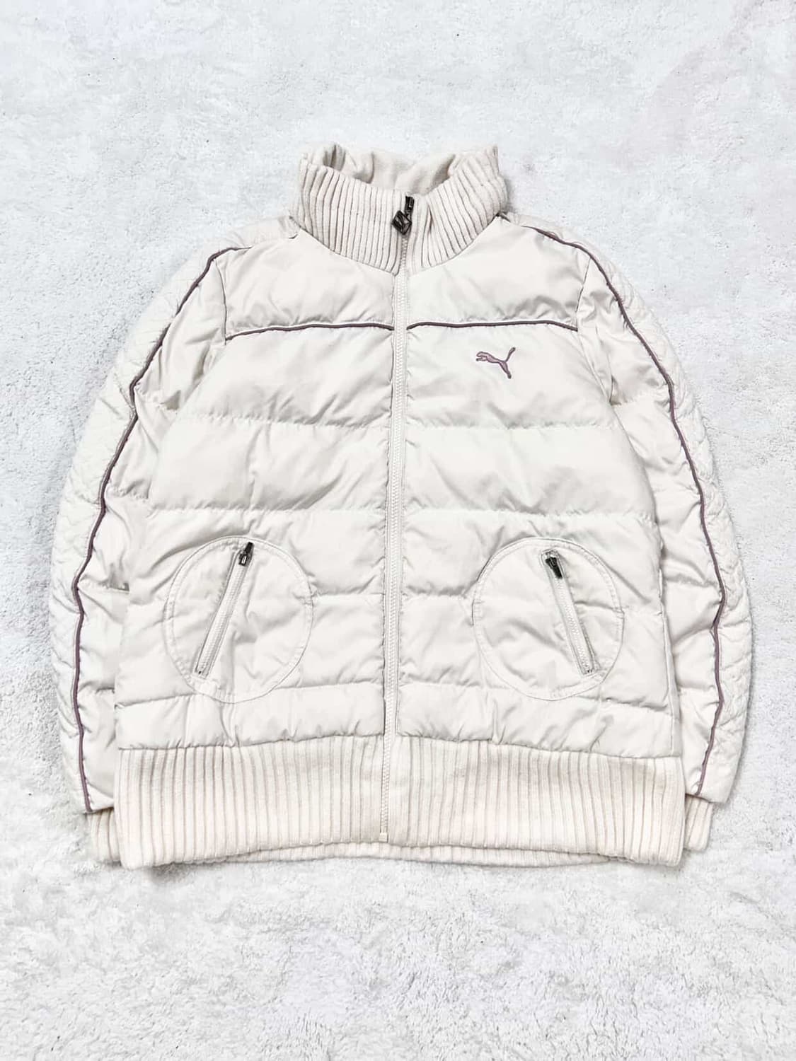 퓨마 핑크자수 크림패딩 상품이미지6