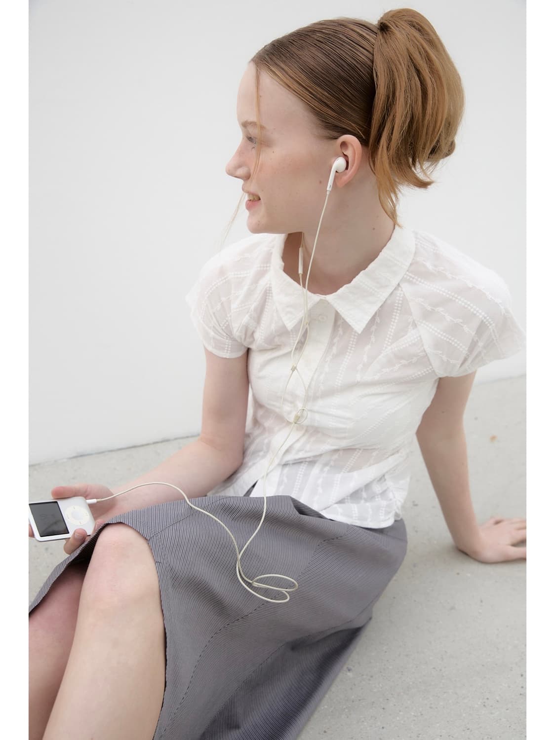 poev Broderie Shirring Shirt 셔링 레이스 블라우스 상품이미지4