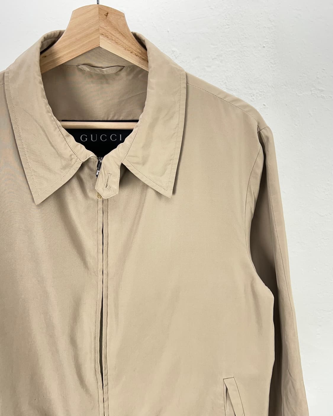 구찌 베이지 해링턴 플레인 블루종 자켓 상품이미지3