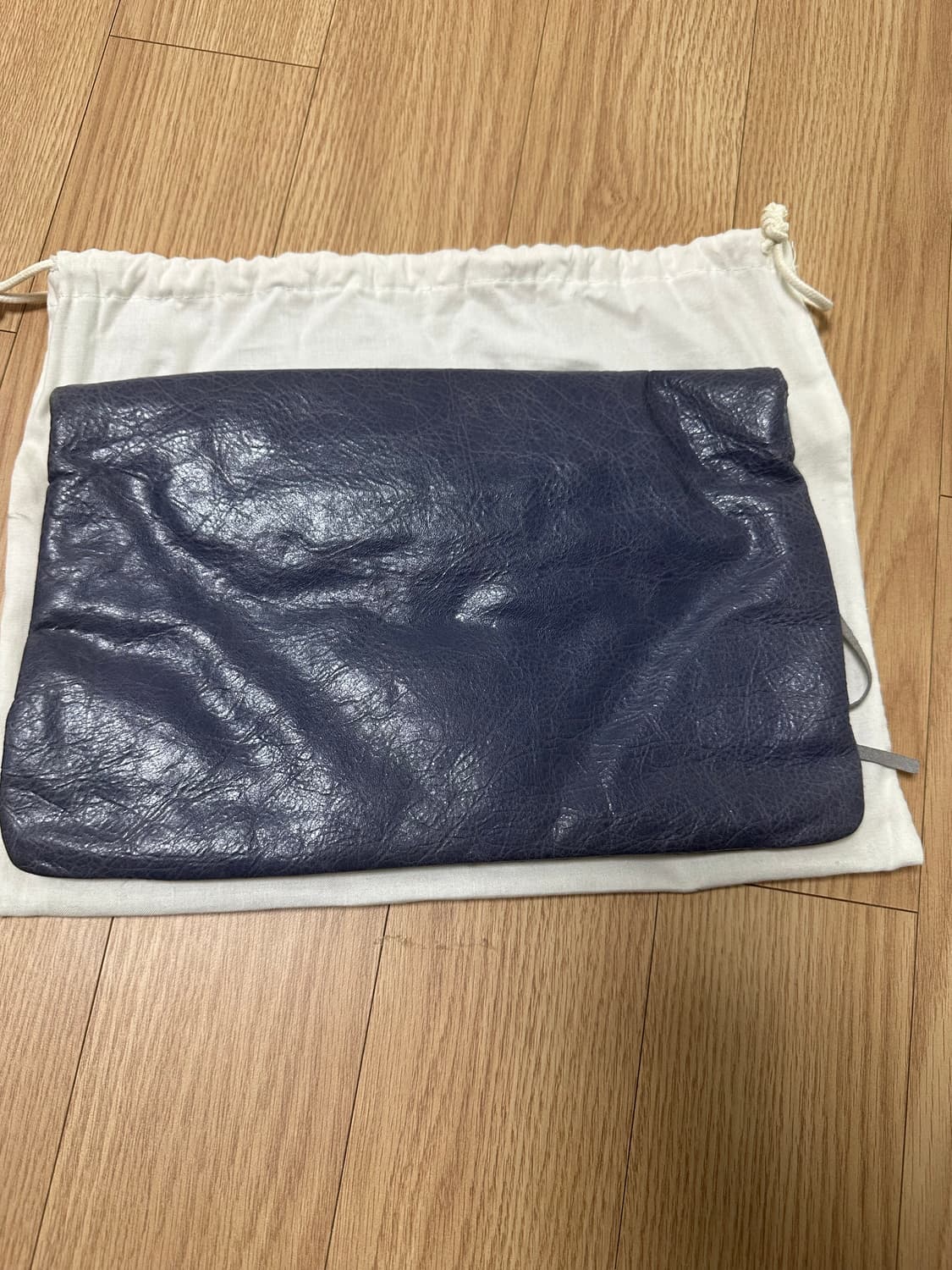 발렌시아가 램스킨 모터백 클러치 상품이미지2