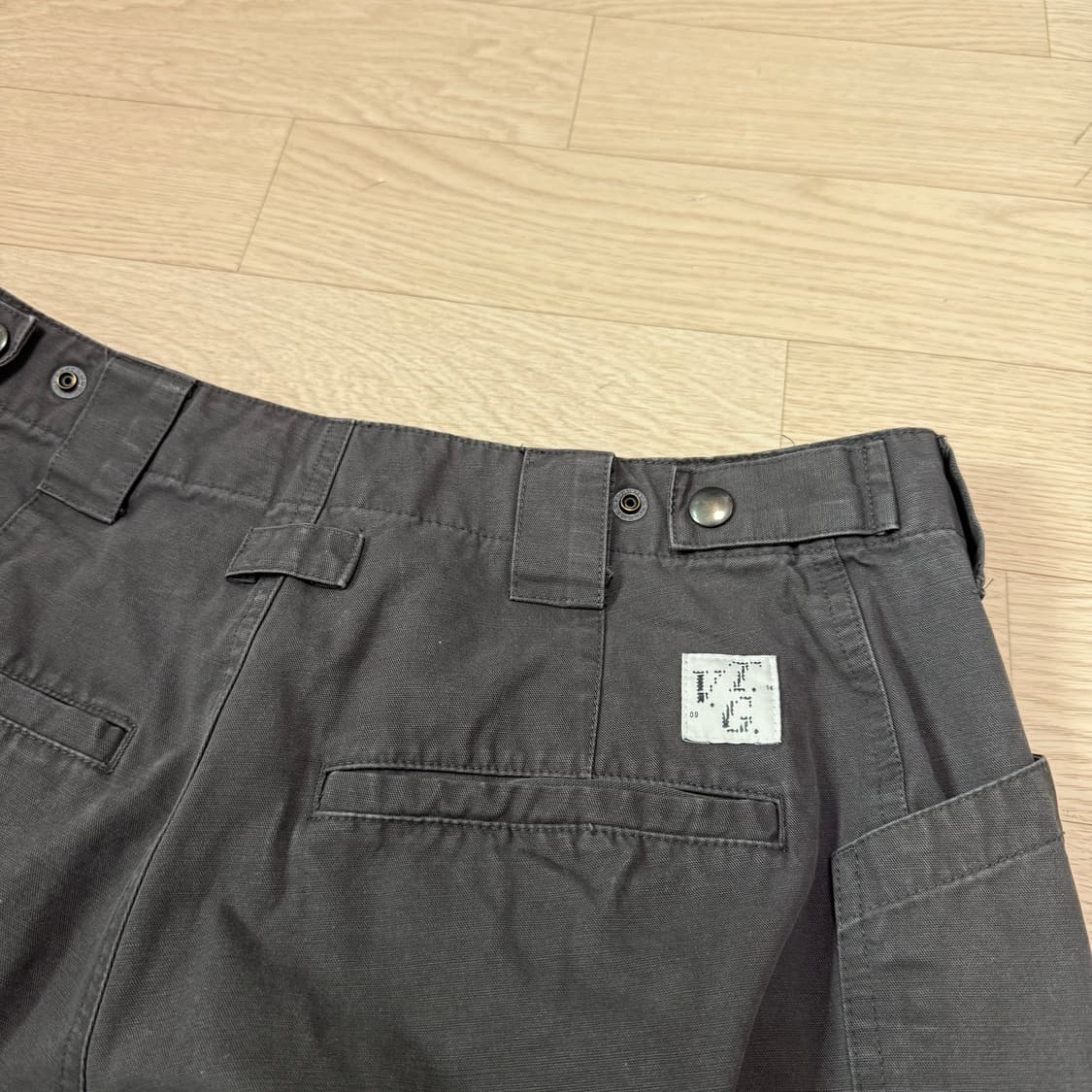 해칭룸 Star Fatigue Pants 차콜  상품이미지4