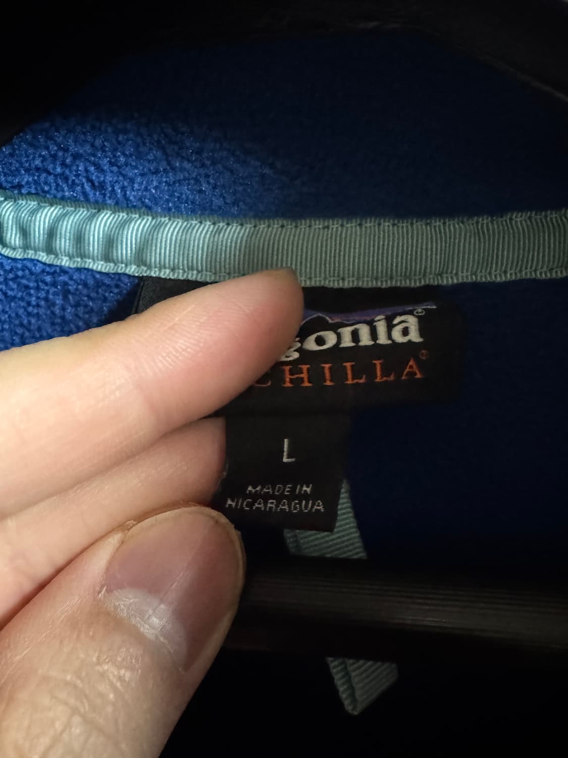 파타고니아 신칠라 L 네이비 레드  상품이미지3