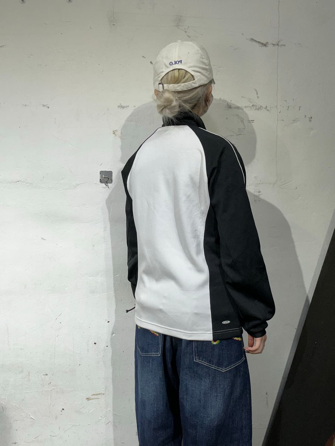 리복 올드스쿨 오버핏 화이트 블랙 배색 트랙탑 져지 L 상품이미지3