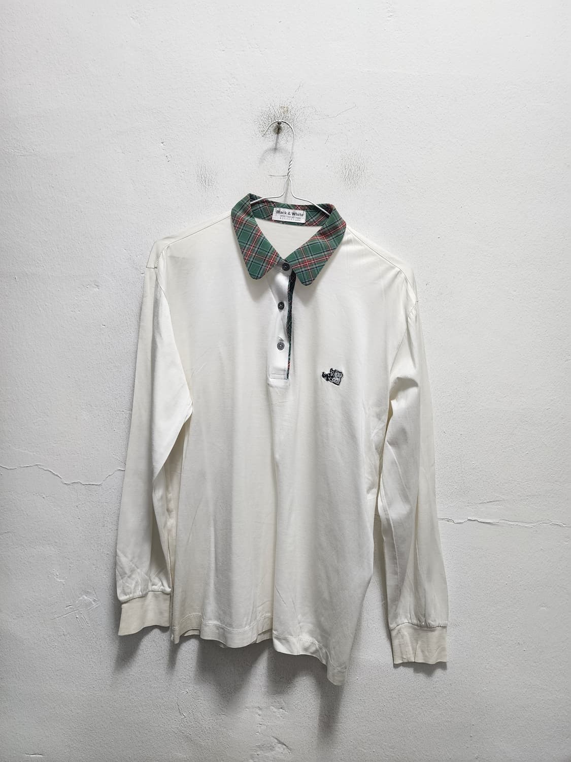 블랙엔화이트 카라티 상품이미지1