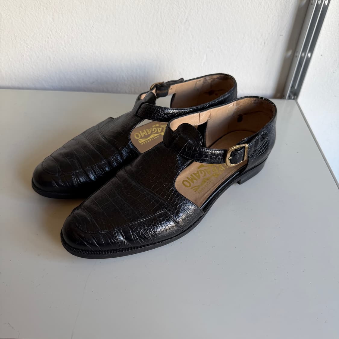 페레가모 블랙 레더 로퍼 상품이미지1