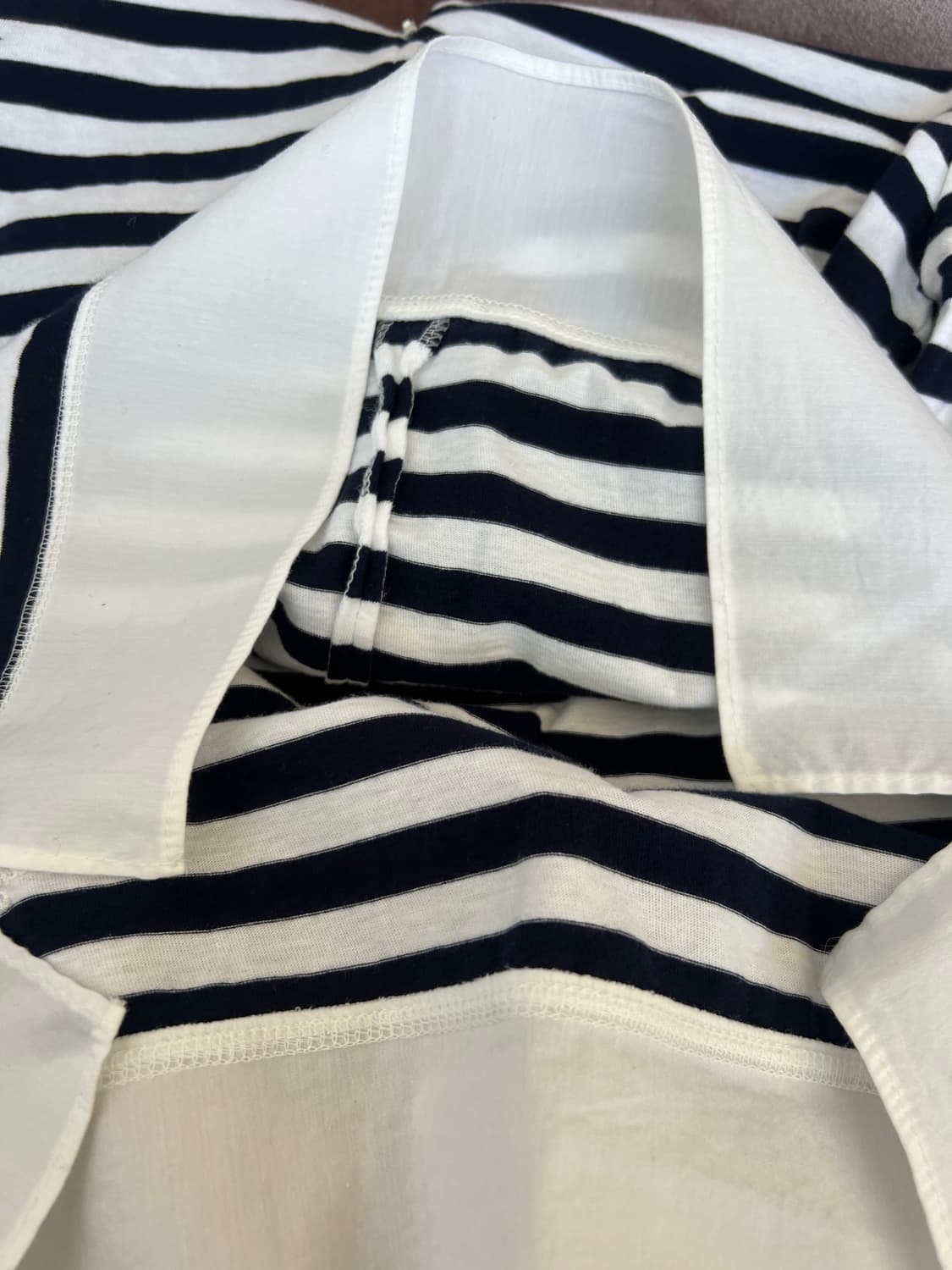 손정완 여성 네이비 스트라이프 레이스배색 반팔티셔츠 상품이미지6