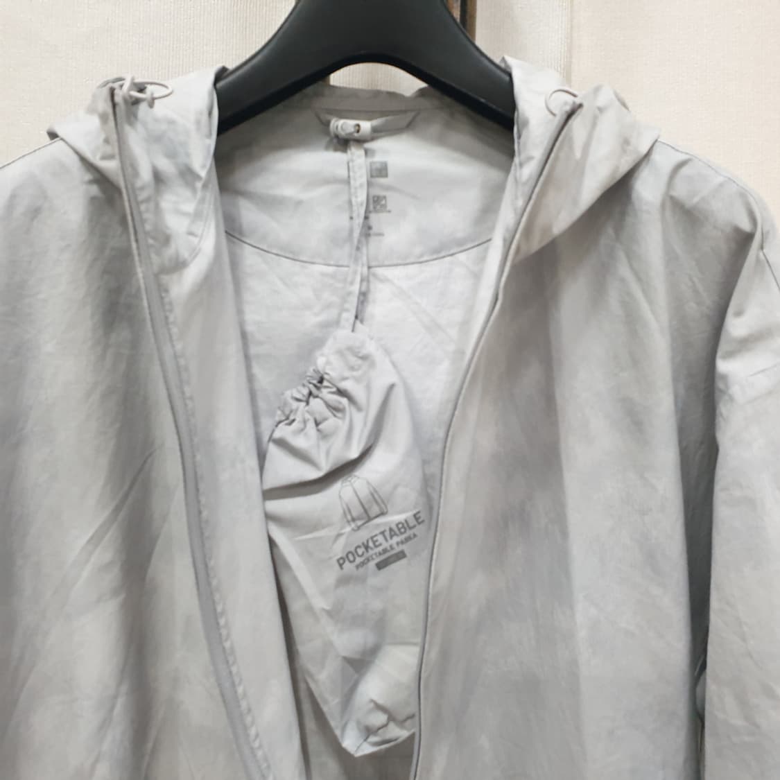 유니클로 여성 포켓터블 UV 바람막이 자켓 M 상품이미지5