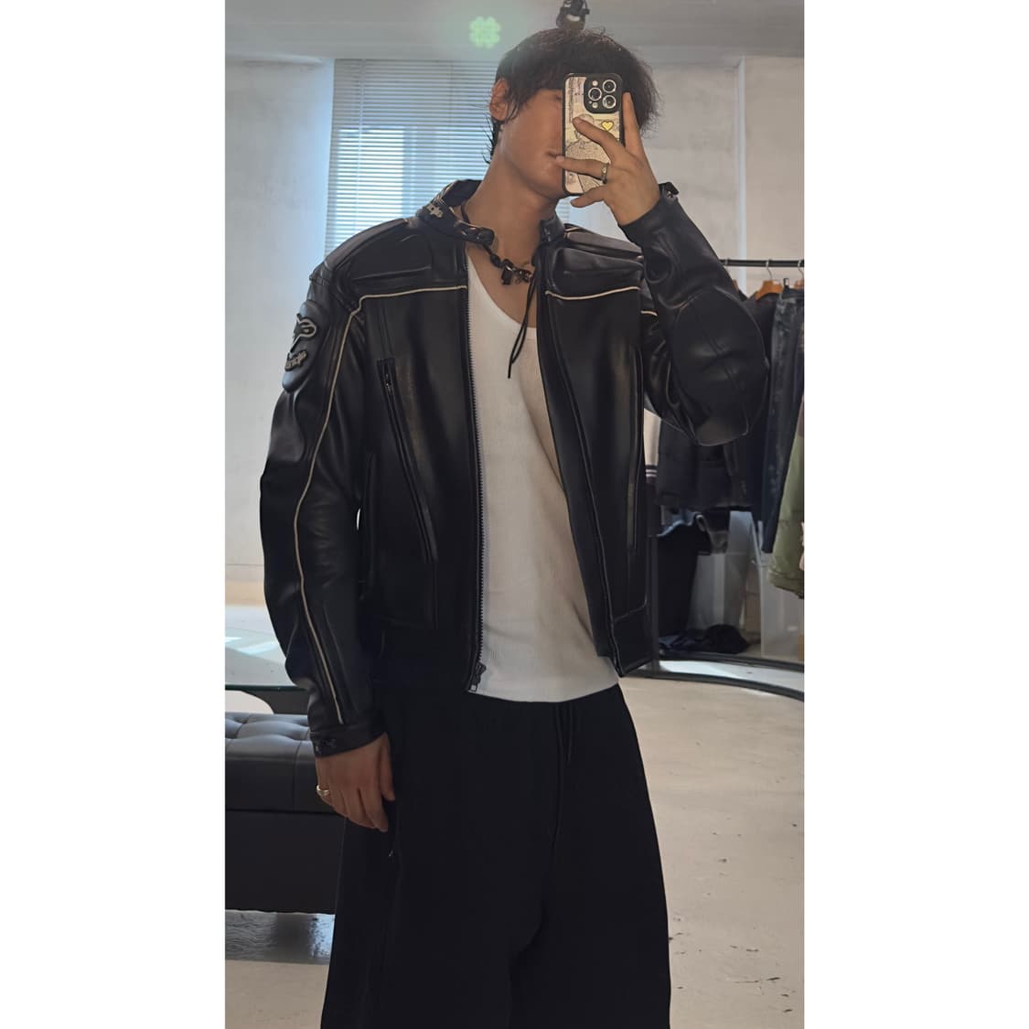 알파인스타 블랙, 화이트 레더 바이커 자켓 상품이미지2