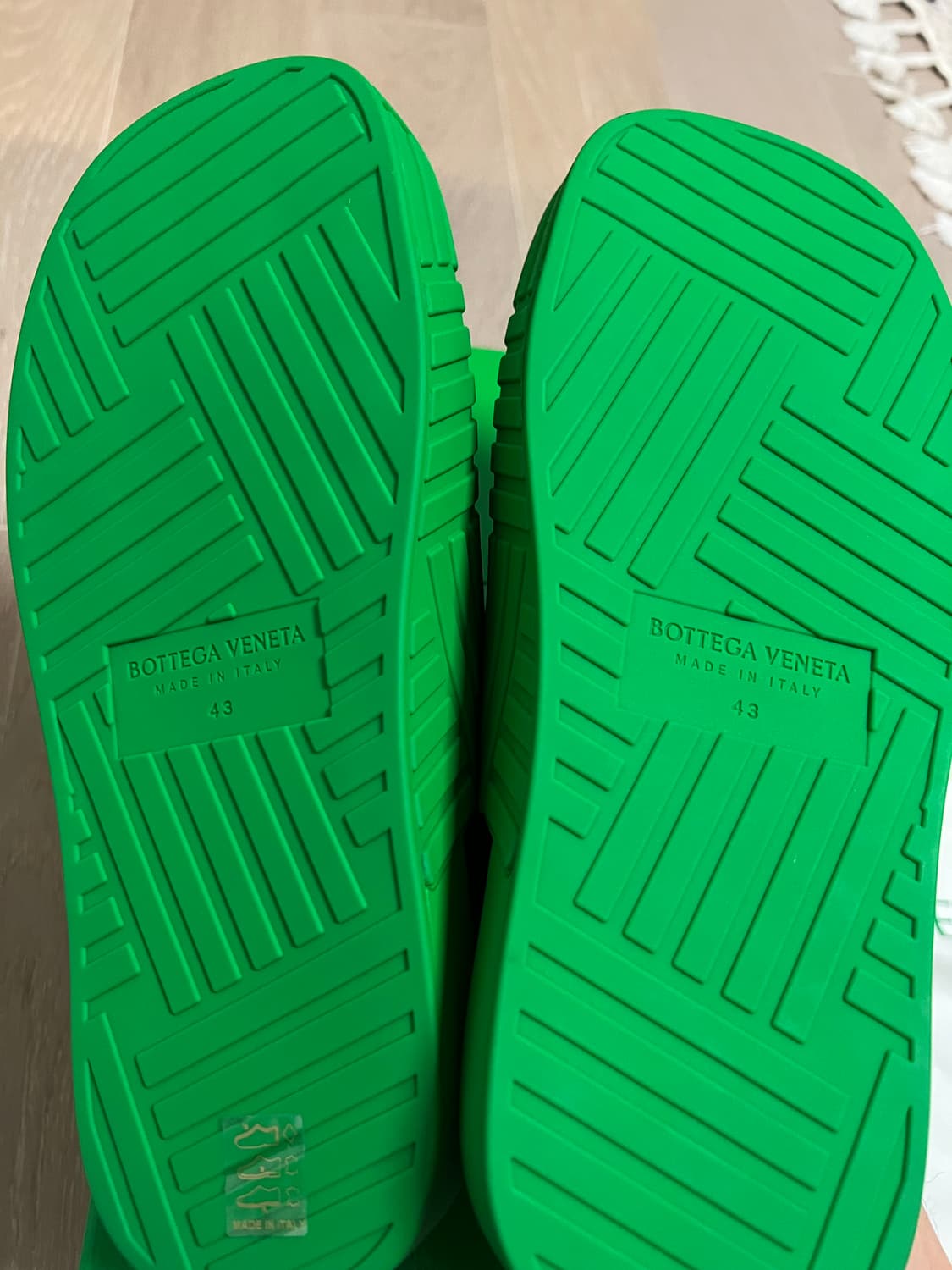 보테가베네타 클로그 팝니다 상품이미지2