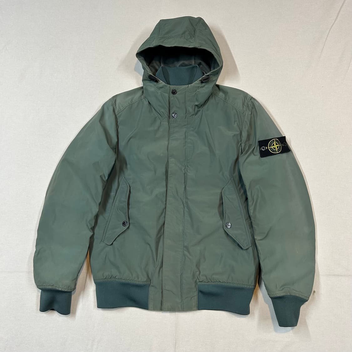 M) 스톤아일랜드 마이크로 렙스 후드 봄버 자켓 상품이미지1