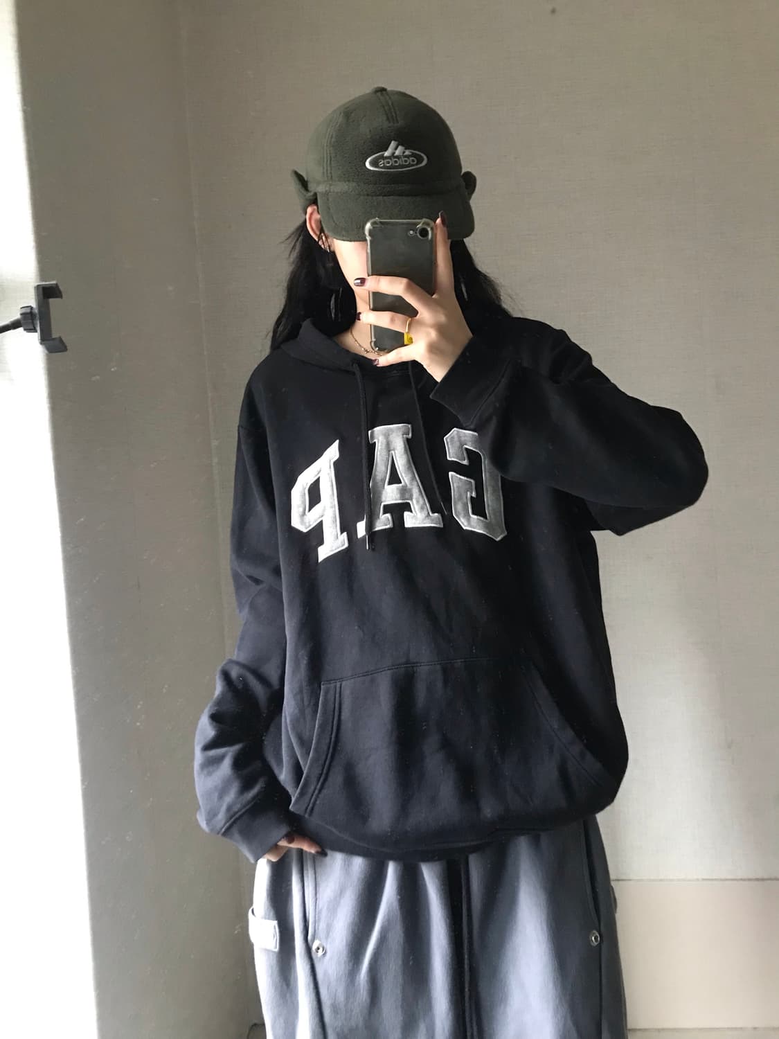 갭 블랙 오버핏 후드티 상품이미지1