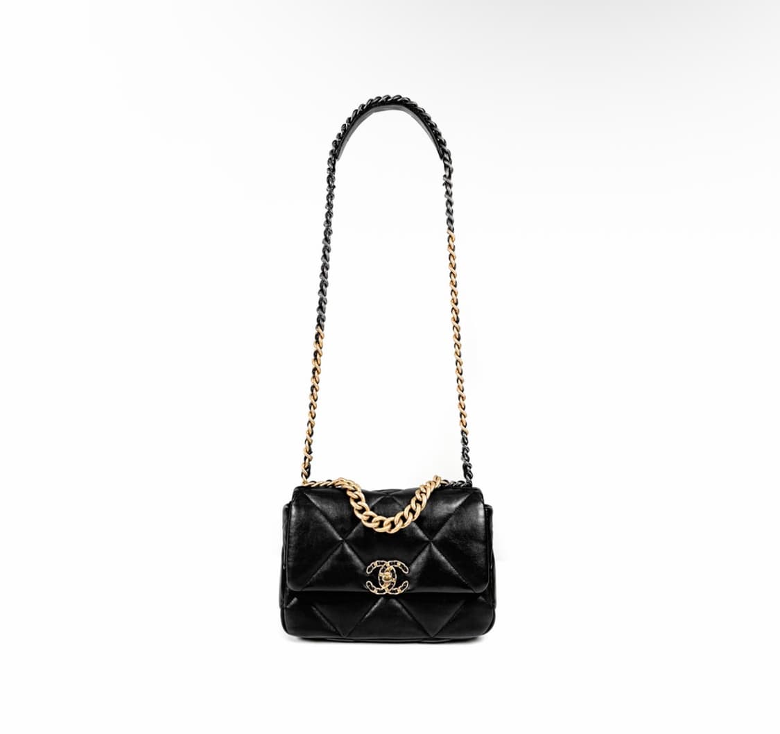 샤넬 여성 19 플랩백 램스킨 핸드백 미디움 금장 블랙 AS1160 상품이미지5
