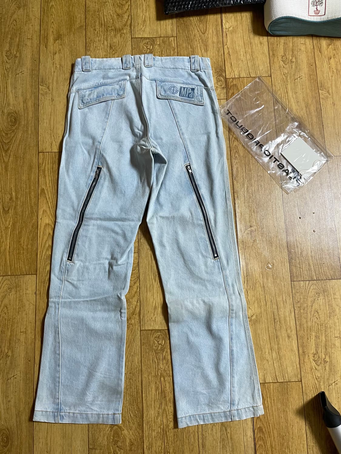 플라스틱프로덕트 지퍼 팬츠 M 상품이미지1