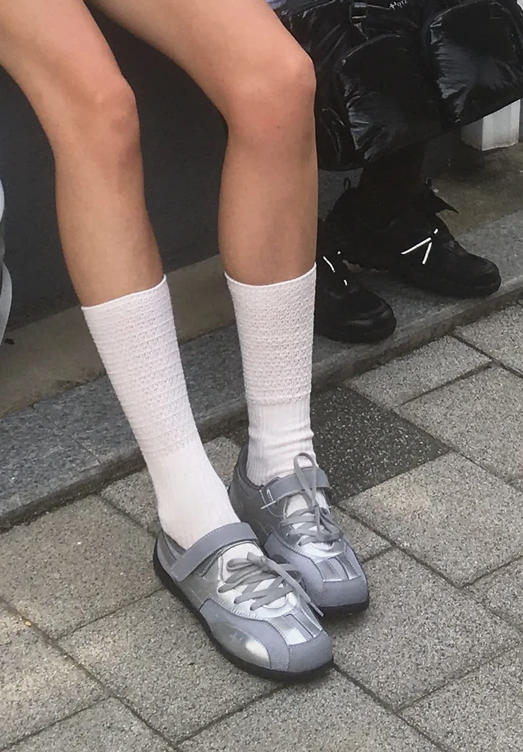 오찌 로마리 레이스업 스니커즈 실버 그레이 상품이미지1