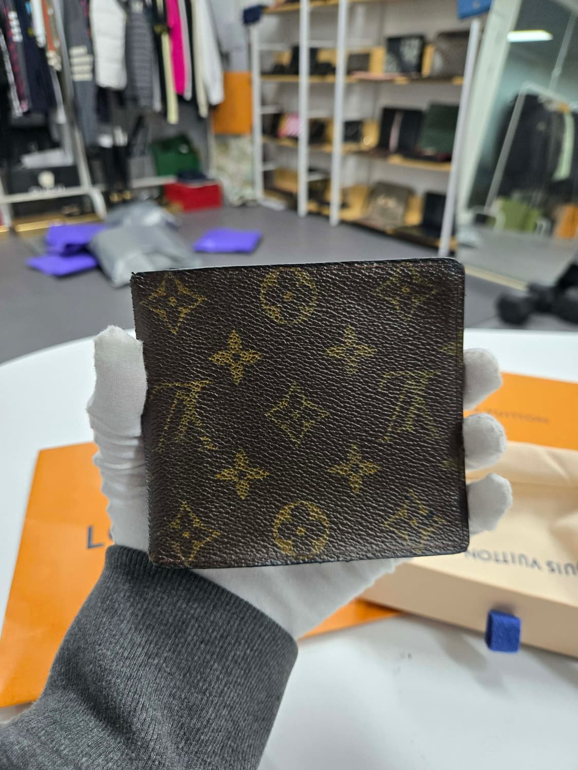 [정품] 루이비통 모노그래 반지갑 상품이미지2