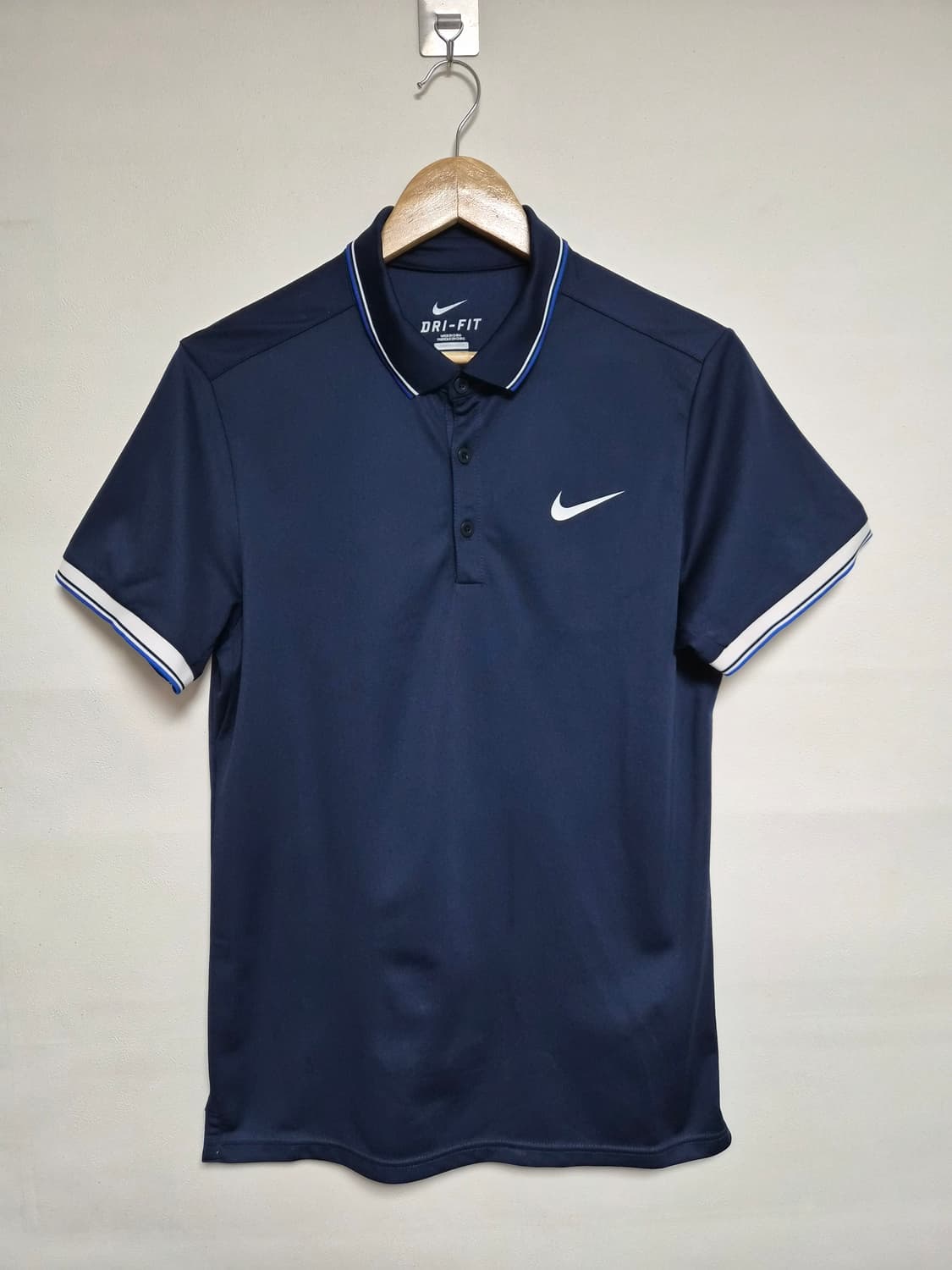 나이키Nike 드라이핏 반팔카라티 M사이즈 - T106 상품이미지1