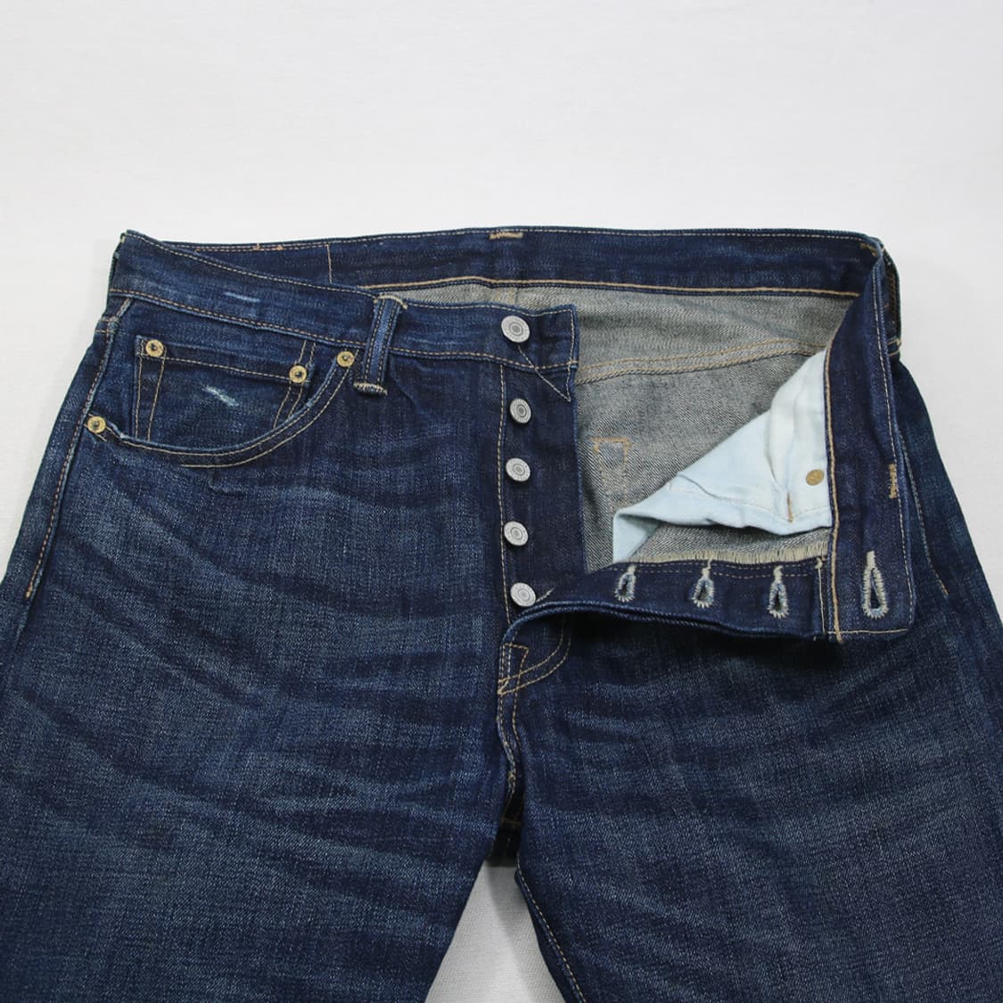 (착용컷) 리바이스 501 (남성용 33.5) 상품이미지5