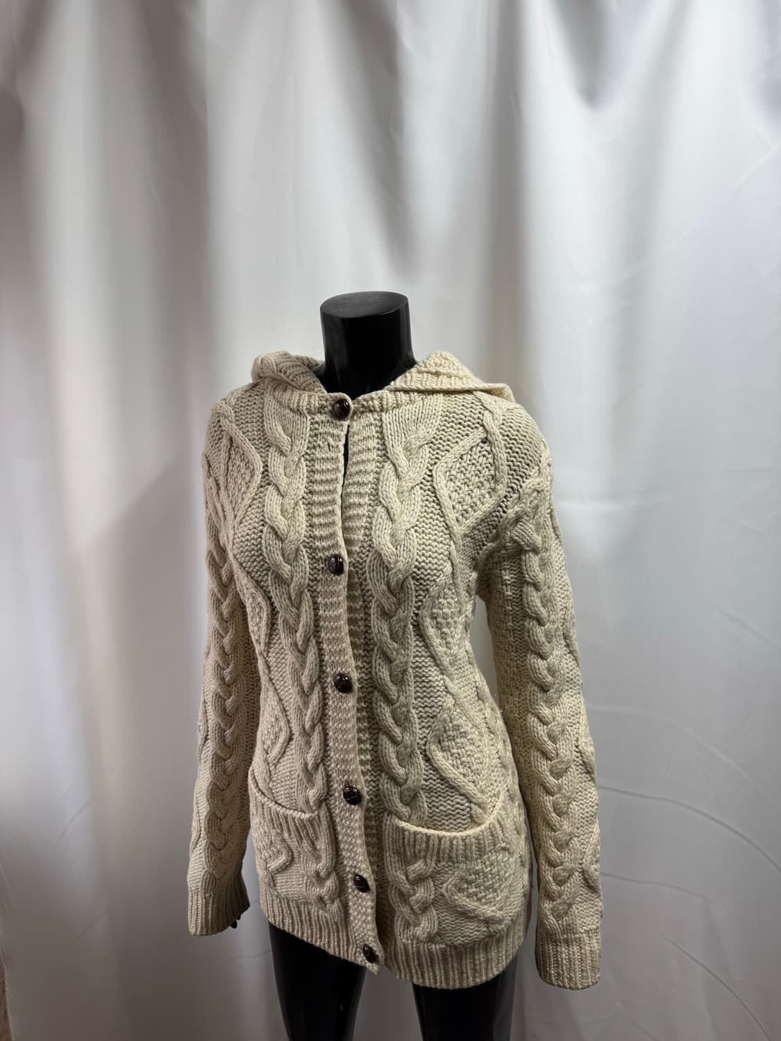 빈티지 버튼 후드 니트 상품이미지1