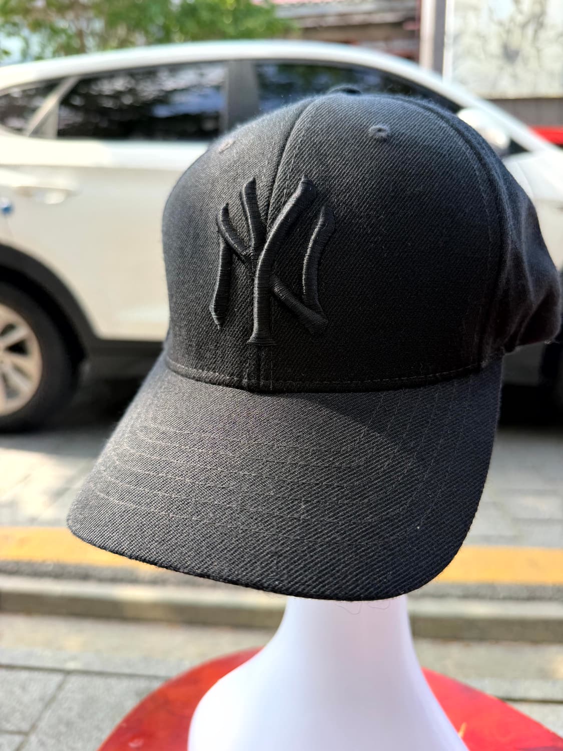 MLB NY Yankees All Black Ball Cap 상품이미지1