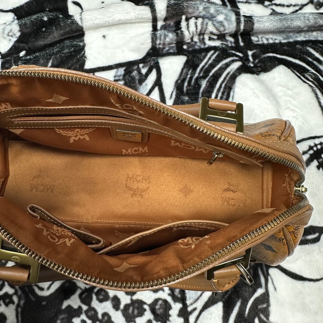 엠씨엠 MCM 비세토스 볼링백 상품이미지6