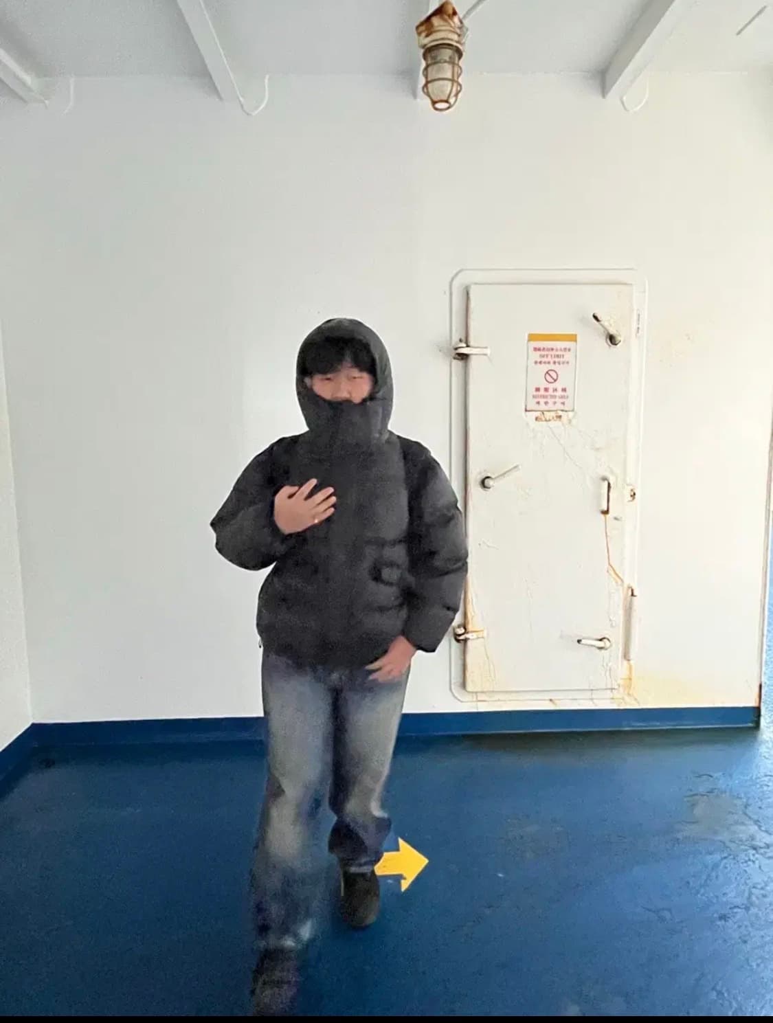 [36]슈프림 디스트레스드 루즈 핏 셀비지 진 워시드 인디고 - 25SS 상품이미지2