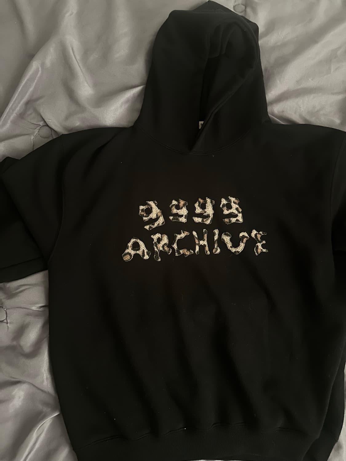 9999아카이브  Grunge Bone Logo Hoodie 3사이즈 상품이미지1