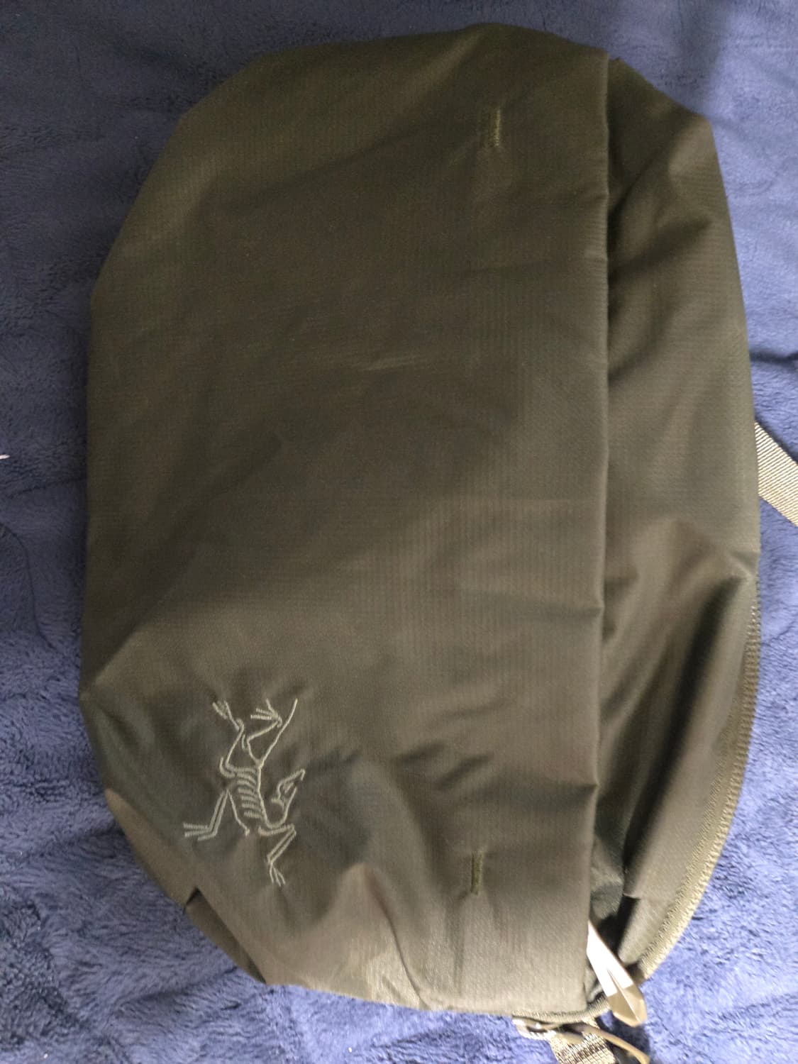 아크테릭스 헬리아드 크로스바디백 타츠 새상품급 상품이미지2