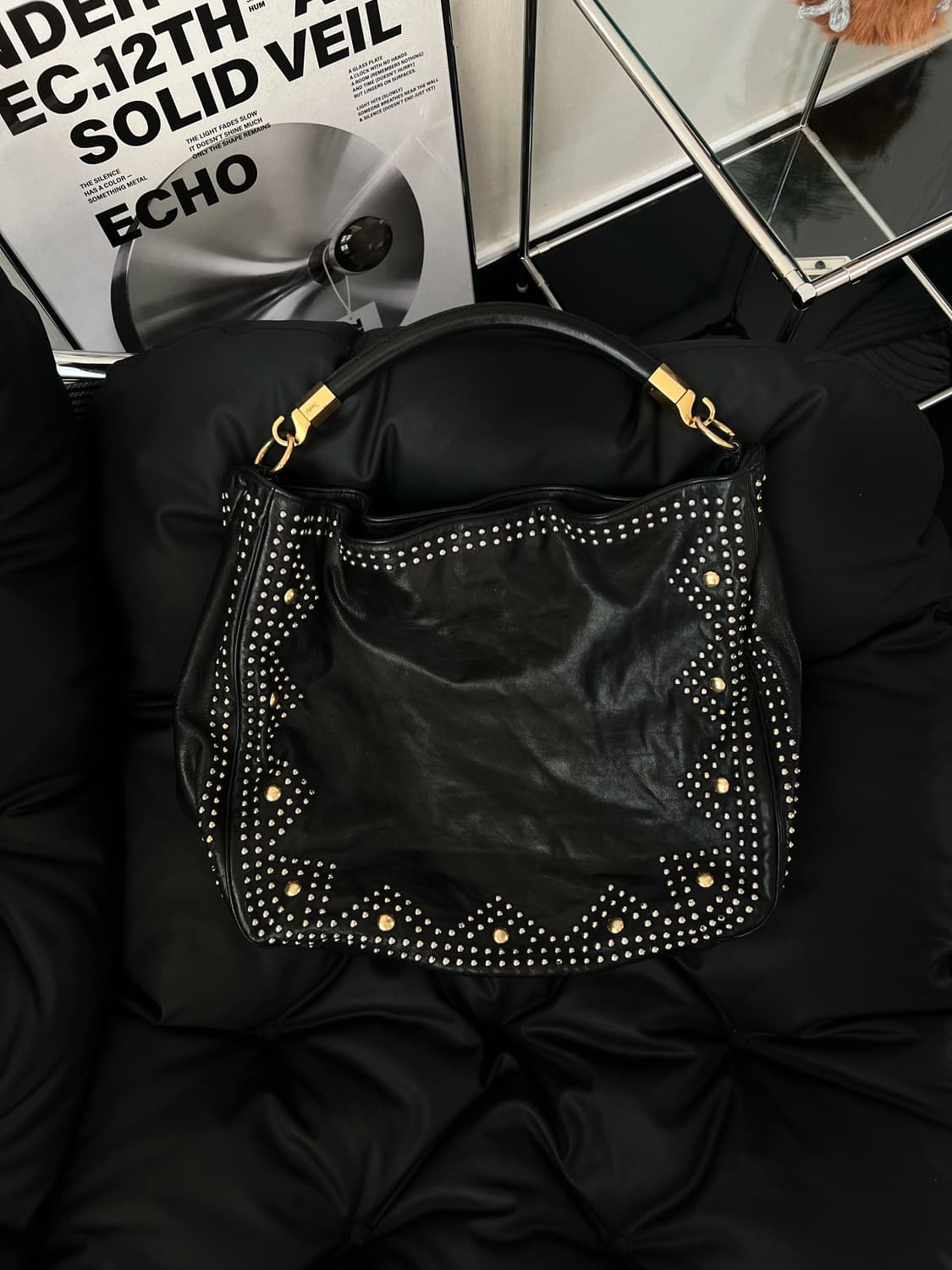 YSL 생로랑 로디 락 스터드 호보백 상품이미지2