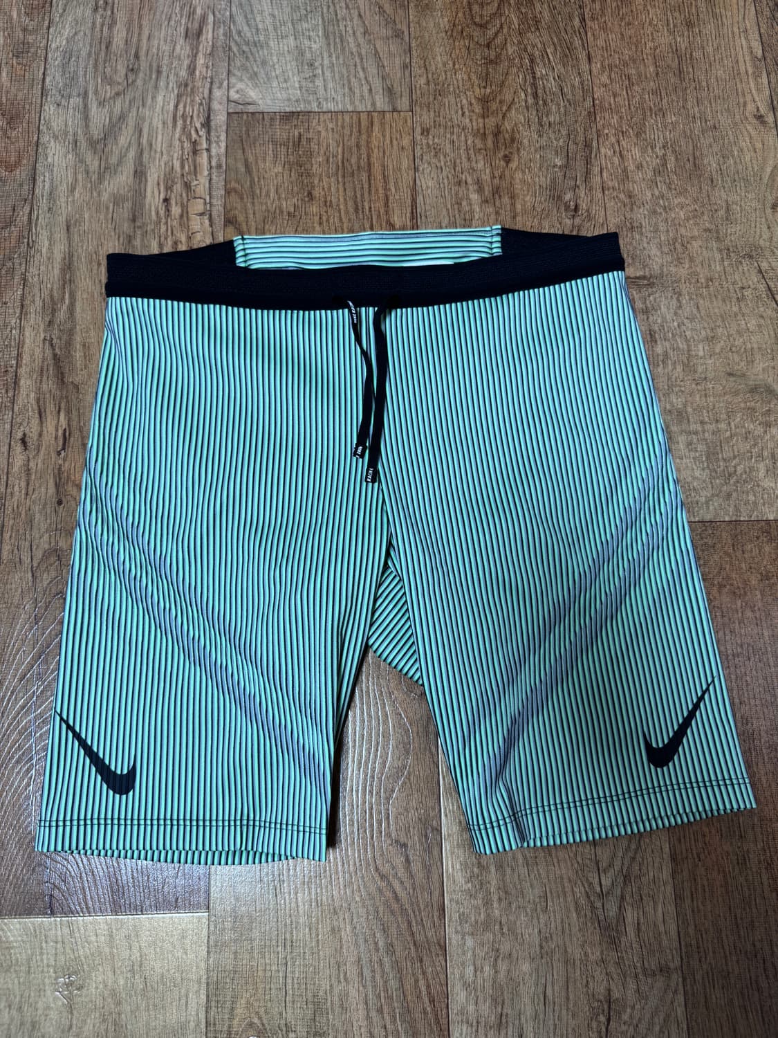 [XL] 나이키 드라이핏 ADV 에어로스위프트 러닝 하프 타이즈 그린 상품이미지2