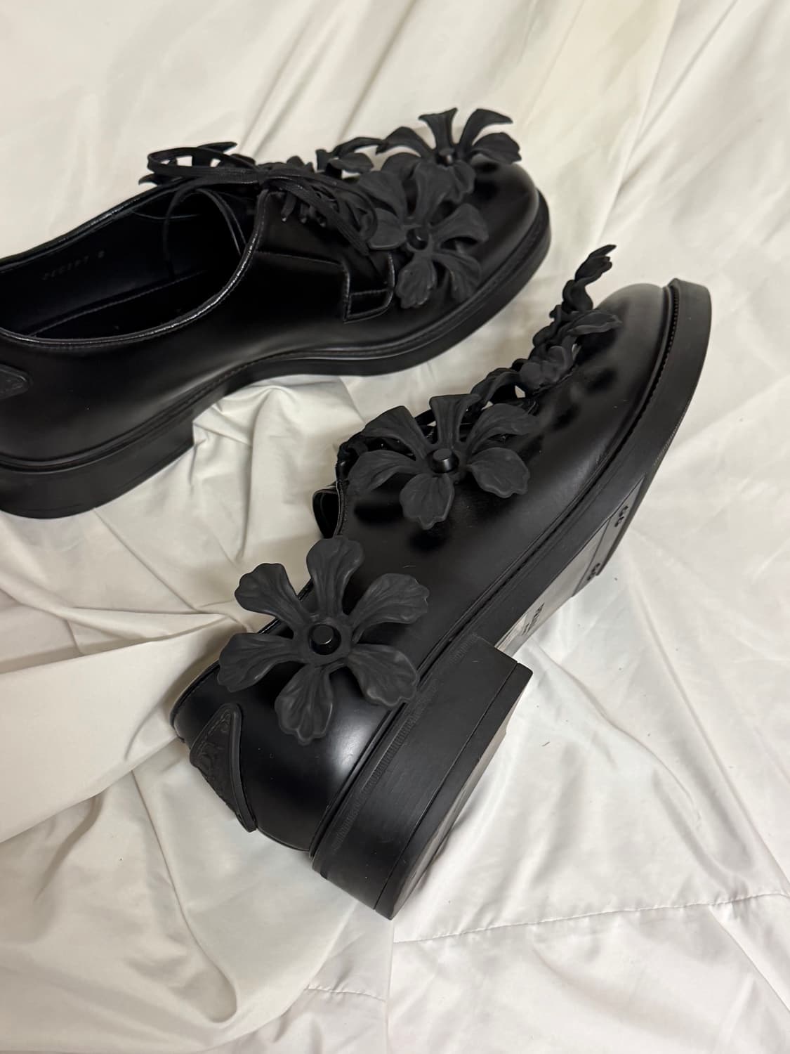 프라다 아플리케 플라워 레더 더비 슈즈 상품이미지7